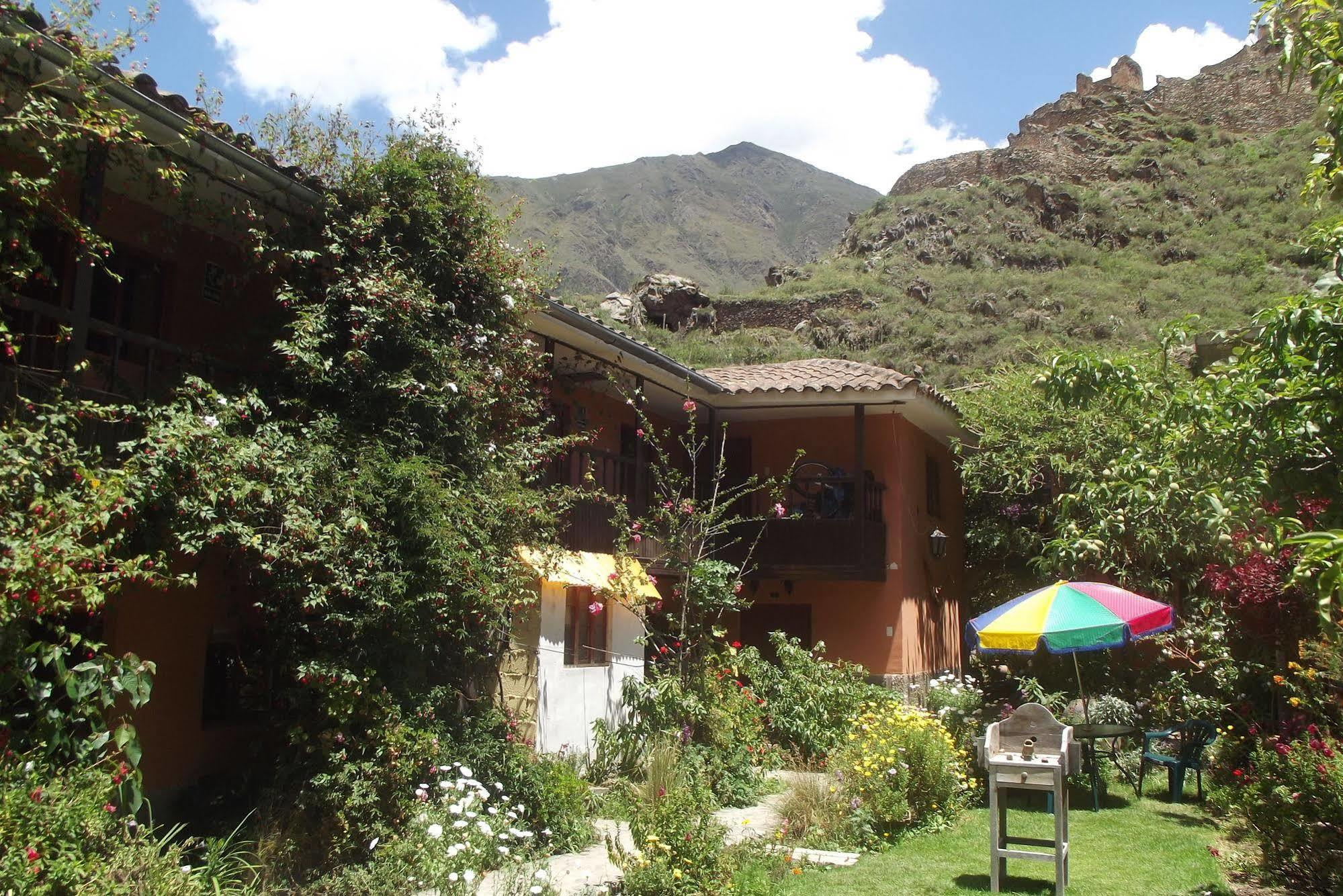 Portadas Casa de hóspedes Ollantaytambo