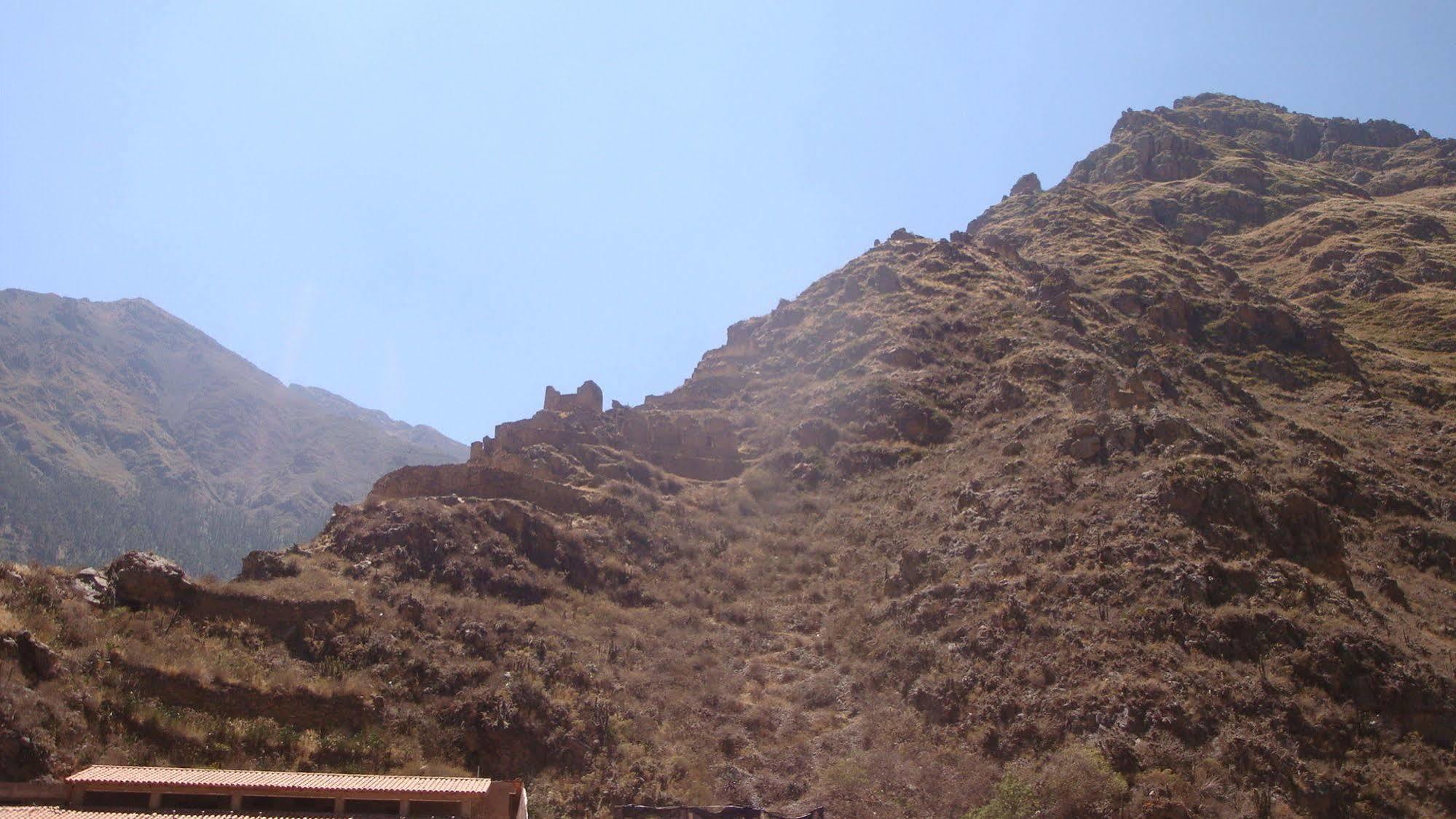 Portadas Casa de hóspedes Ollantaytambo